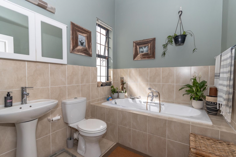 3 Bedroom Property for Sale in Royal Ascot Western Cape